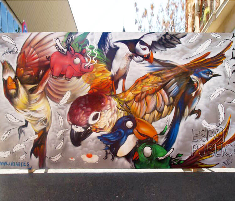 Birds mural streetart by Pichi and Avo