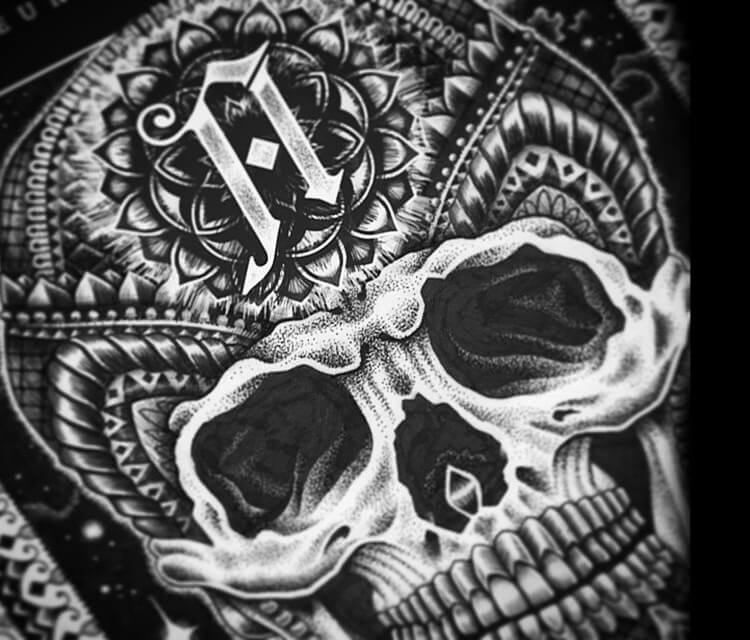Detail Skull marker drawing by Sneaky Studios